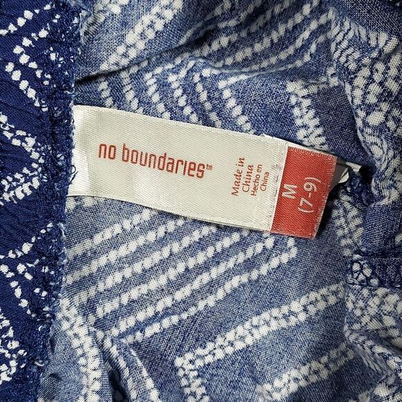 No Boundaries Size Medium (7-9) Floral Shorts - Picture 3 of 7
